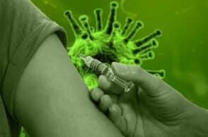 Finte vaccinazioni: arrestato medico di Ravenna. Aveva seguito anche un gruppo no-vax bellunese