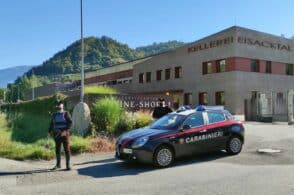 Auto rubate, droga e speronamenti. Nei guai un ventenne agordino