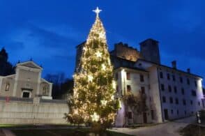 Si comincia: i cori dei bambini inaugurano il Natale feltrino