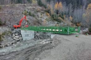 Montato il Bailey, nuova viabilità tra Fusine e Soramaè