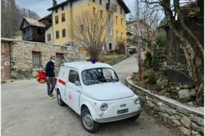 Una Fiat 500, passione e generosità: i medici Pirolo premiati a Roma
