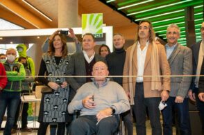Manifattura Valcismon, festa “olimpica” per il nuovo store multimarca