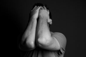 «Forze dell’Ordine e Armate, troppi suicidi: intervengano le istituzioni»