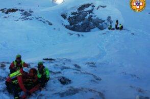 Salvataggio miracoloso: ritrovato vivo lo scialpinista disperso