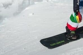 Sulla neve con lo snowboard, ma si sente male: lo salva il Soccorso alpino