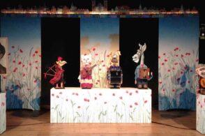 Genitori e figli in platea: si torna “A teatro con mamma e papà”