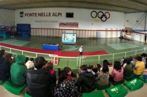Palestra delle elementari: riqualificazione e giù le barriere architettoniche