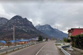 Incidente sulla Alemagna, tre veicoli coinvolti e strada chiusa