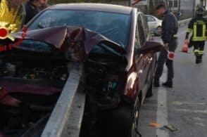 Auto “infilzata” da un guardrail: pauroso incidente a Levego