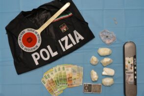 Cocaina e pasticche nell’auto: arrestato un ventenne