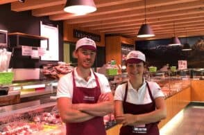 Su di nuovo le serrande: Valcarne riapre la macelleria a Pedavena
