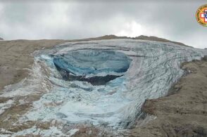 Caldo e acqua di fusione: così è collassato il ghiacciaio della Marmolada