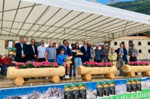 Inno alle Dolomiti e ai montanari. Dal Pelmo d’Oro il monito a rispettare e amare la montagna