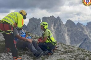 Bloccati dal ghiaccio e doloranti: recuperati due escursionisti