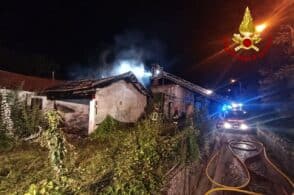 A fuoco un garage, pompieri al lavoro a Fisterre