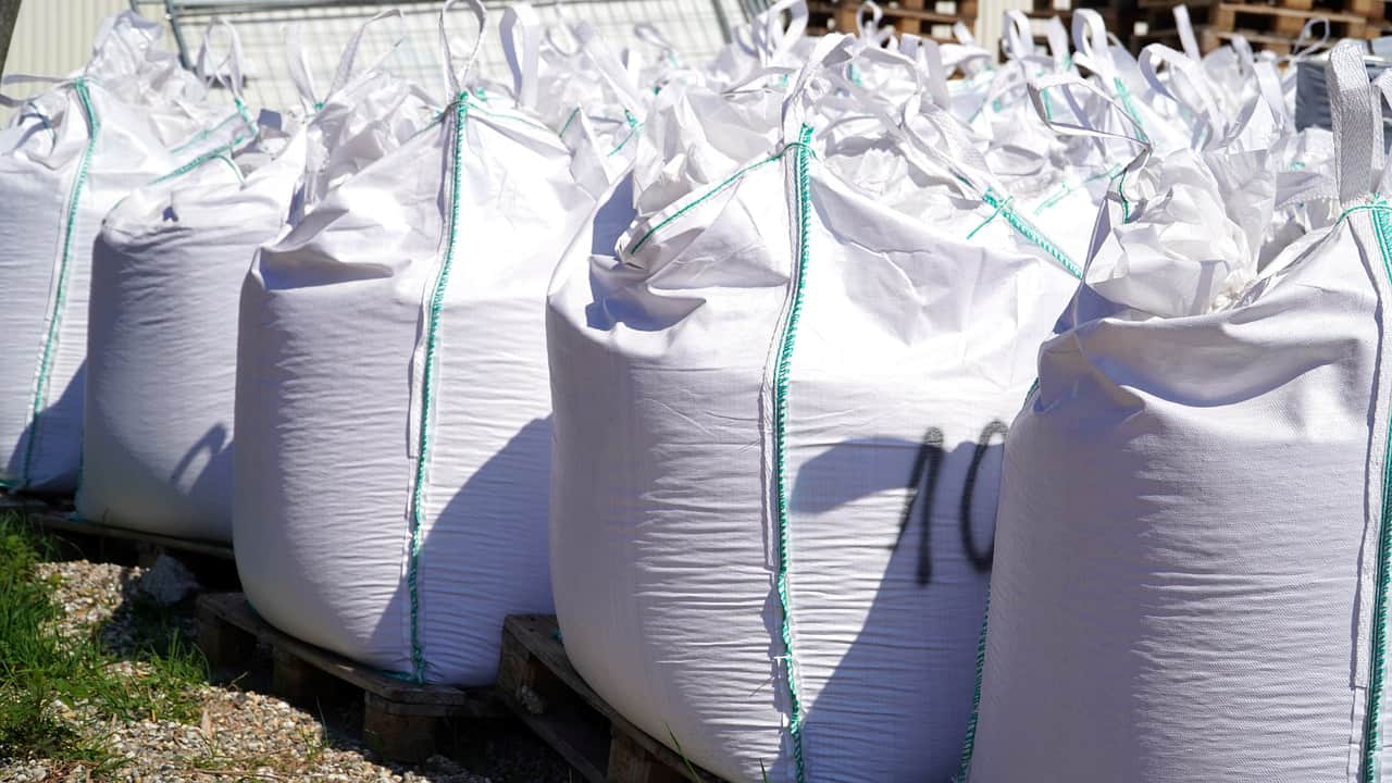 Contro le alluvioni, sacchi di sabbia ai cittadini News In Quota Contro le alluvioni, sacchi di sabbia ai cittadini News In Quota