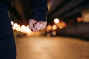 Violenza al bar: esercizi pubblici vietati per quattro persone
