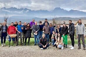 Progetto di sostenibilità: 20 volontari da tutto il mondo fra le Dolomiti
