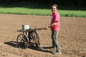 «Sono un agricoltore, un padre, un malato di cancro. La mia vita vale 184 euro»