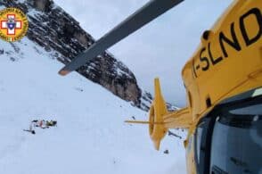 Valanga travolge due persone sotto il Rifugio Nuvolau: muore una maestra di sci