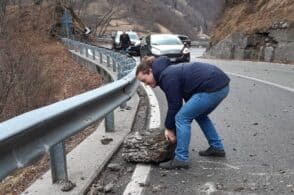 Massi in strada tra Igne e Soffranco. Continuano i problemi sulla 251 di Zoldo