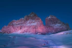 Monumenti e montagne illuminati di rosa. Scatta il “-100” al Giro d’Italia