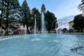 Atti vandalici in centro: tiro al bersaglio contro la fontana