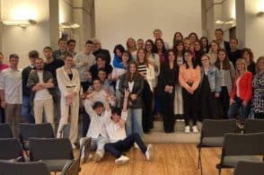 Scuola multimediale e di acconciatura: c’è anche un “100”