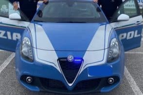 Auto aggiustate in un garage privato: scoperta un’officina abusiva