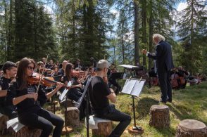Concerti in quota sulle Dolomiti, quattro appuntamenti per “Melodie nel bosco”