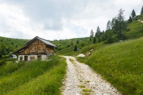 “Sei il peggior turista al mondo? Vinci una vacanza che non meriti nelle Dolomiti bellunesi”