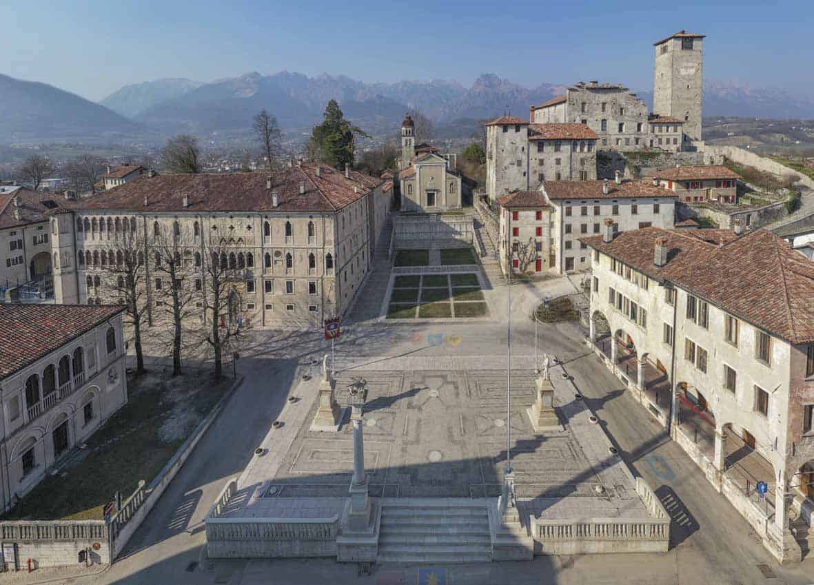 Rotatorie e aree verdi: il Comune cerca volontari per la cura