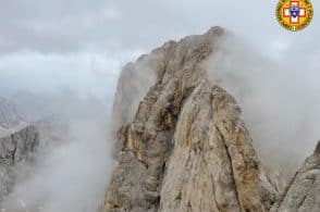 Incrodati dal freddo sulla Marmolada, salvati due alpinisti francesi