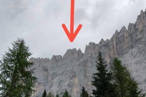 Cordata di alpinisti sorpresa dal temporale: arriva l’elicottero