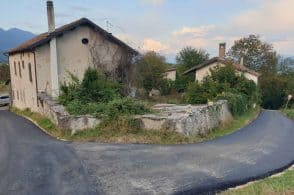 Via Monte Aurin: sistemato il tratto di strada prima dell’ingresso nel bosco