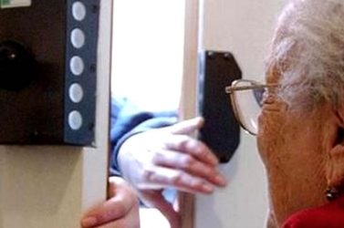 Finti agenti al telefono: tre tentativi di truffa agli anziani in poche ore