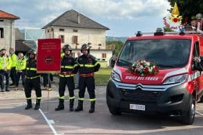 Mezzo secolo per i pompieri volontari, festa a Garna