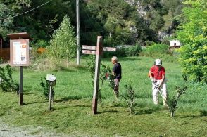 La strada romana e la Chiesetta di Sant’Andrea hanno i loro “angeli custodi”