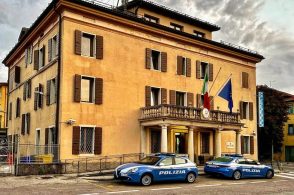 Chiede pagamento in contanti e non registra l’ospite: sanzionato un albergatore