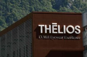 Safilo, l’addio è definitivo: Thélios acquisisce lo stabilimento di Longarone