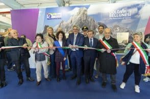 L’artigianato incontra il legno: inaugurata la 45esima Arredamont