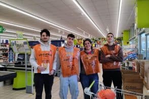 Una giornata con il banco alimentare, studenti del Catullo in prima linea