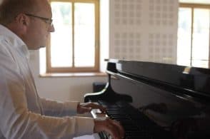 Tour Music Fest 2023, il sindaco-cantautore in finale 