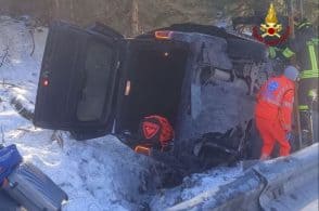 Auto fuori strada, tre feriti a Zoldo Alto, tra cui una bimba di 2 anni