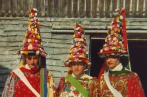 Carnevali della Marmolada: in mostra maschere e costumi dagli anni Trenta a oggi