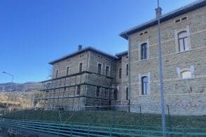 Cantiere alle elementari di Badilet, sarà fatta l’antisismica