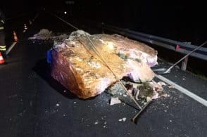 Frana sulla Sp 1 bis, la strada &egrave; rimasta chiusa. Riapertura forse oggi