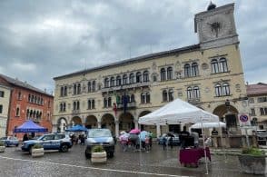 172 anni per la Polizia di Stato: reati in calo, ma restano le truffe