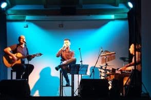 La musica di De Andrè per la ricerca: al Giovanni XXIII appuntamento con il trio Faber