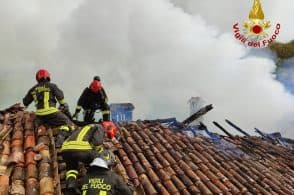 Esplosione con incendio, grave un anziano